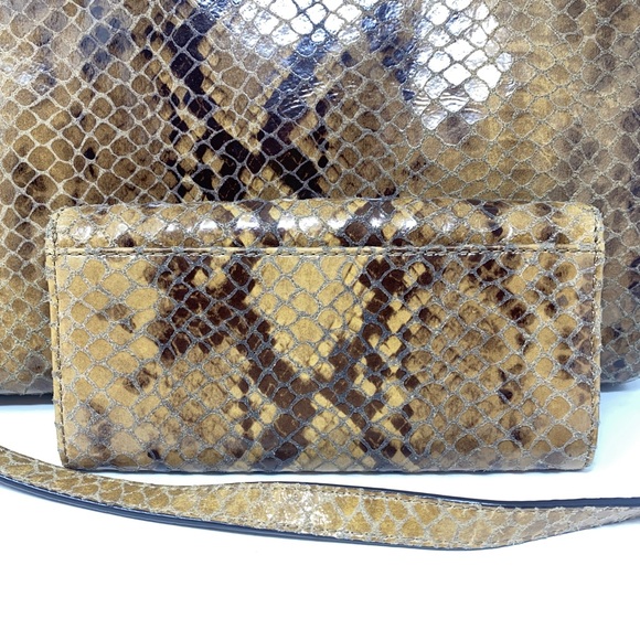 Michael Kors Snake Embossed Selma Tote and Snake Embossed Fulton Wallet. EUC. - Picture 4 of 16